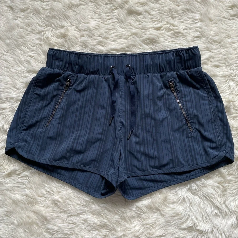 Athleta Shorts Sway Pull On Athletic Casual Outdoor Striped Navy Blue S